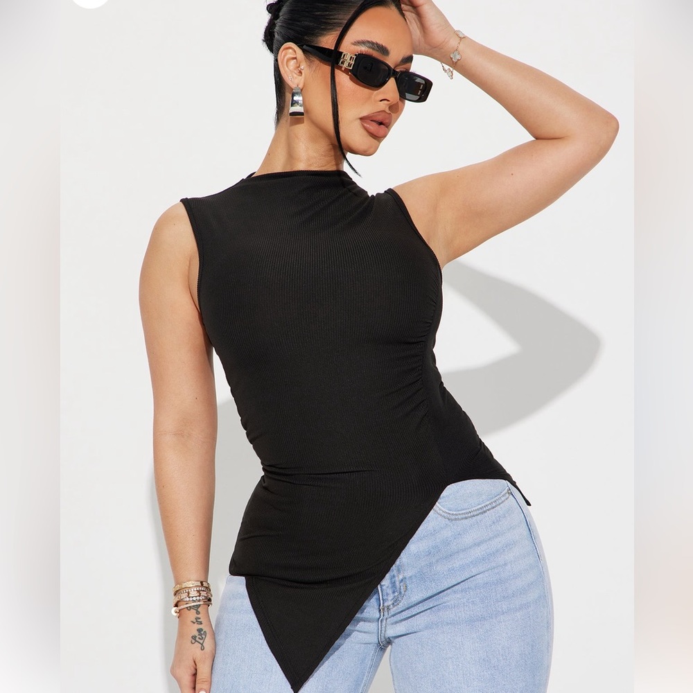 Sleeveless Asymmetric Ribbed Top Black NWT